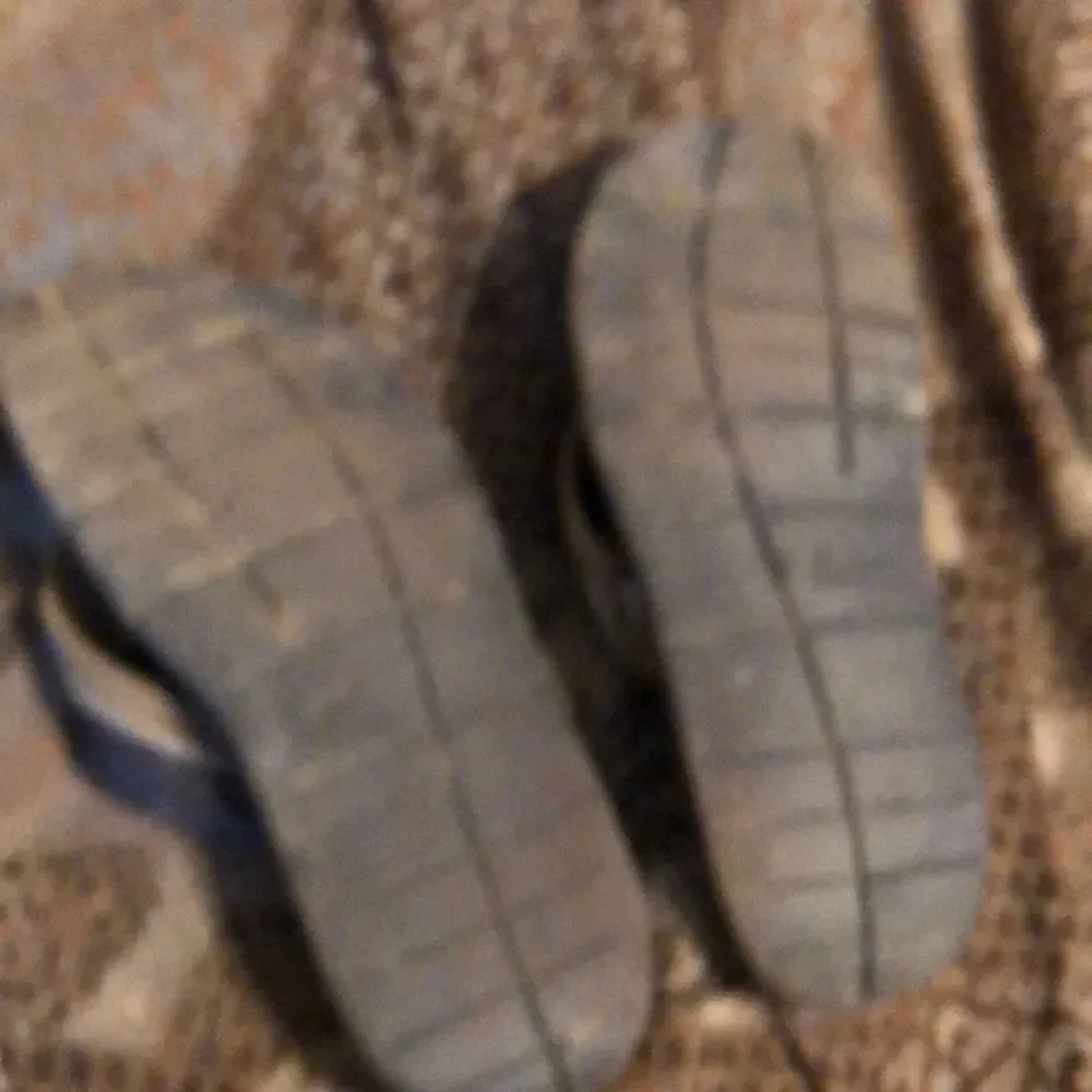 Nike size 10 leather flip flops grey condition